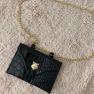 Black purse/fanny pack SHEIN